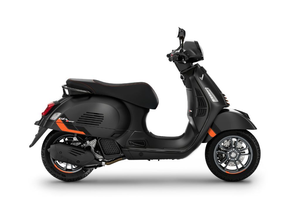 KATALOG - Vespa GTS 125 Super Sport - nero convinto 2025