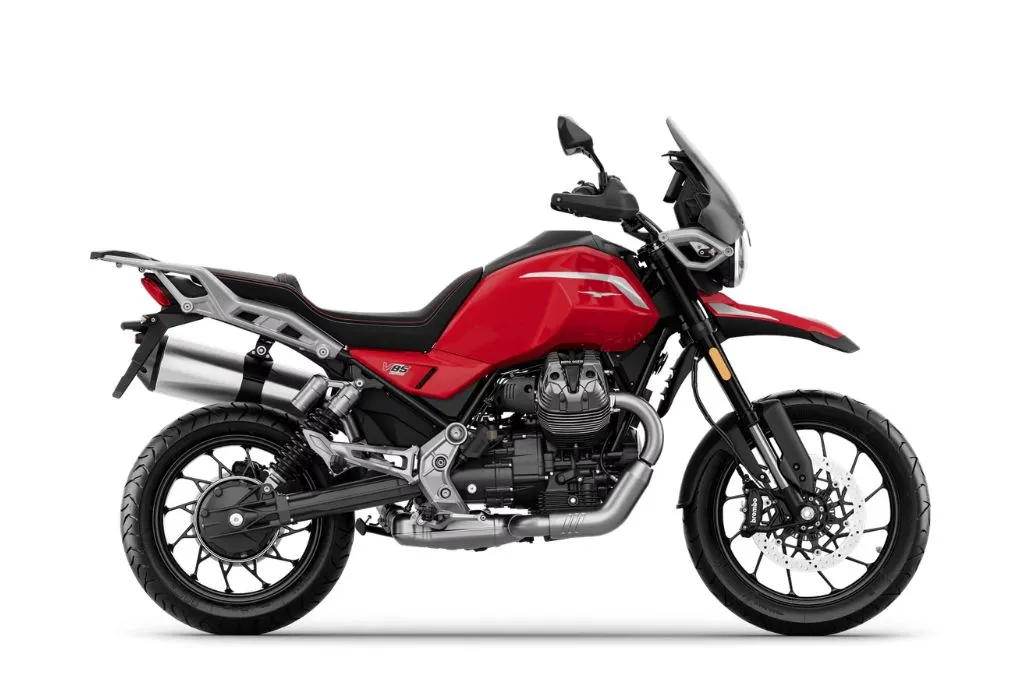 KATALOG - V85 TT Strada - Rosso Monza 2026