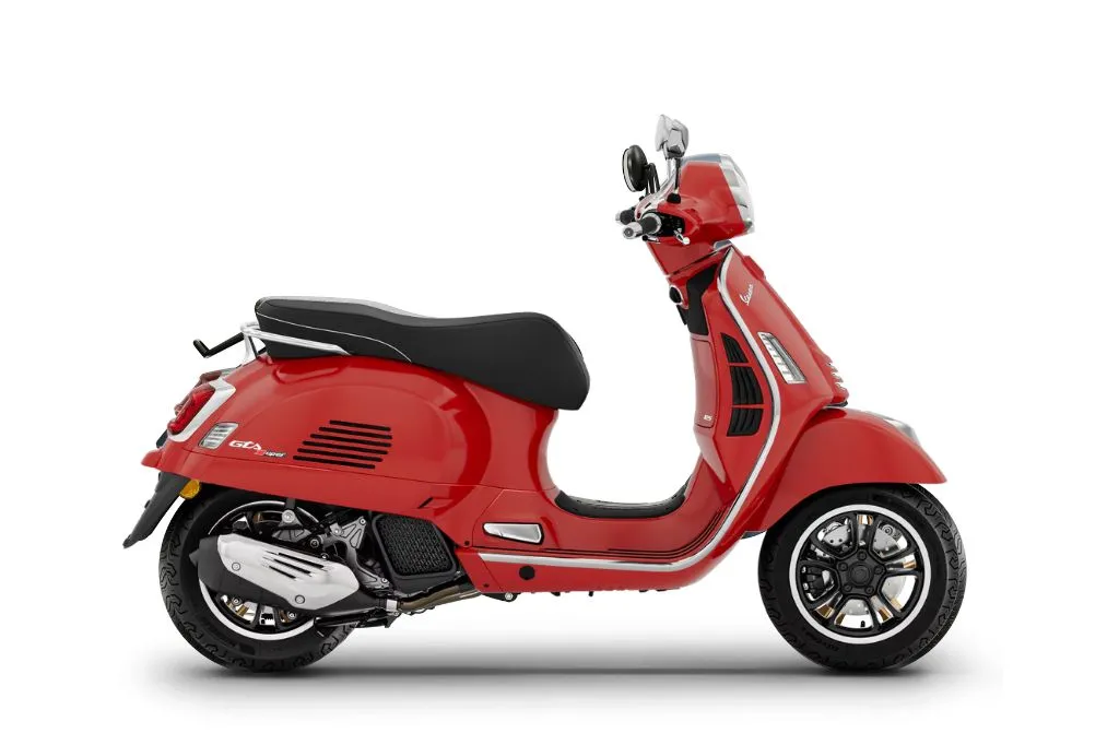 KATALOG - Vespa GTS 125 Super - Rosso Coraggioso 2026