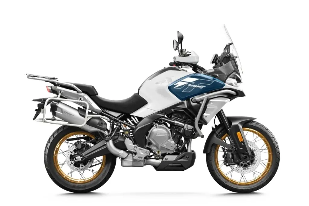 KATALOG - CFMOTO 700MT Adventure - nebula white 2025
