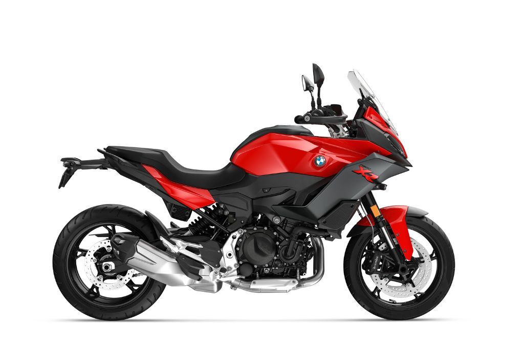 KATALOG - BMW F 900 XR - Červená závodní 2025