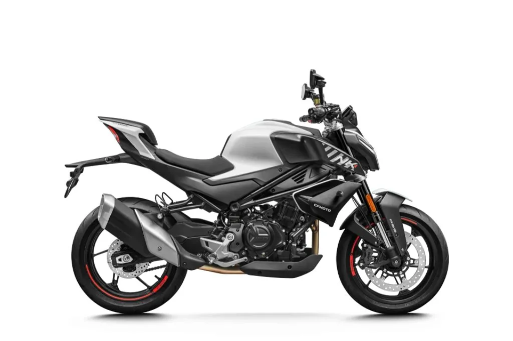 KATALOG - CFMOTO 450NK - Nebula white - 2025