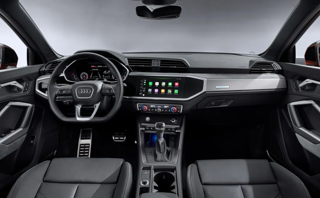 q3-sportback-interier