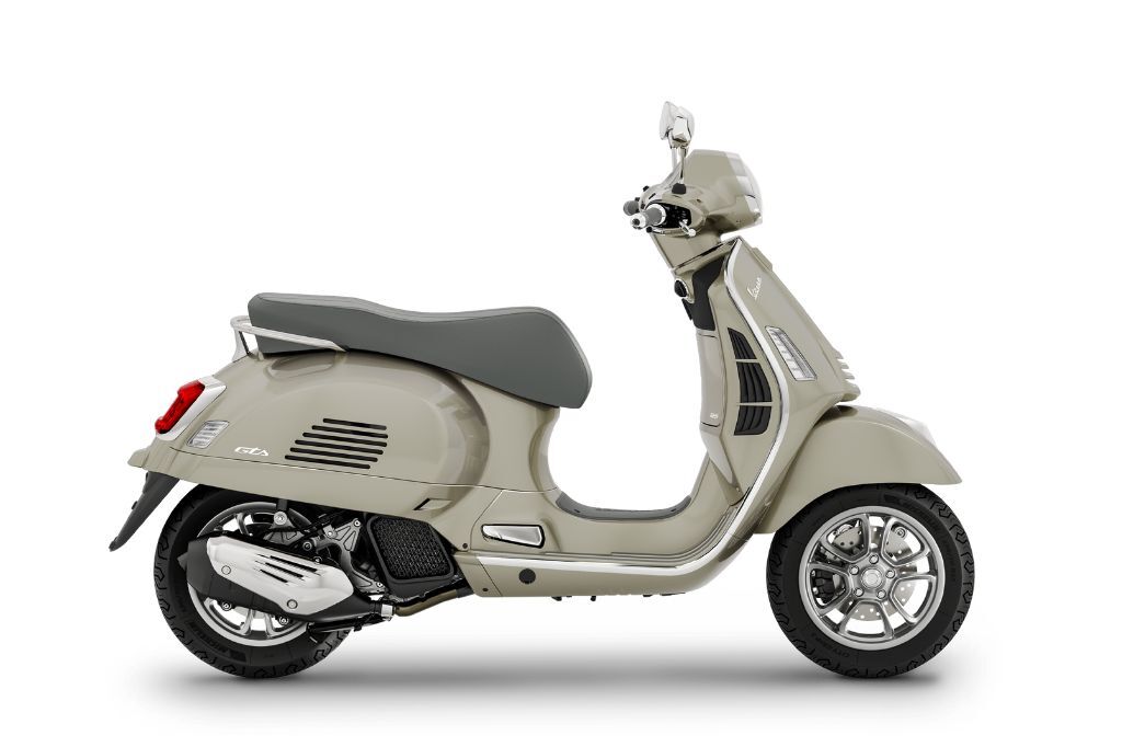 KATALOG - Vespa GTS 125 - beige avvolgente 2025