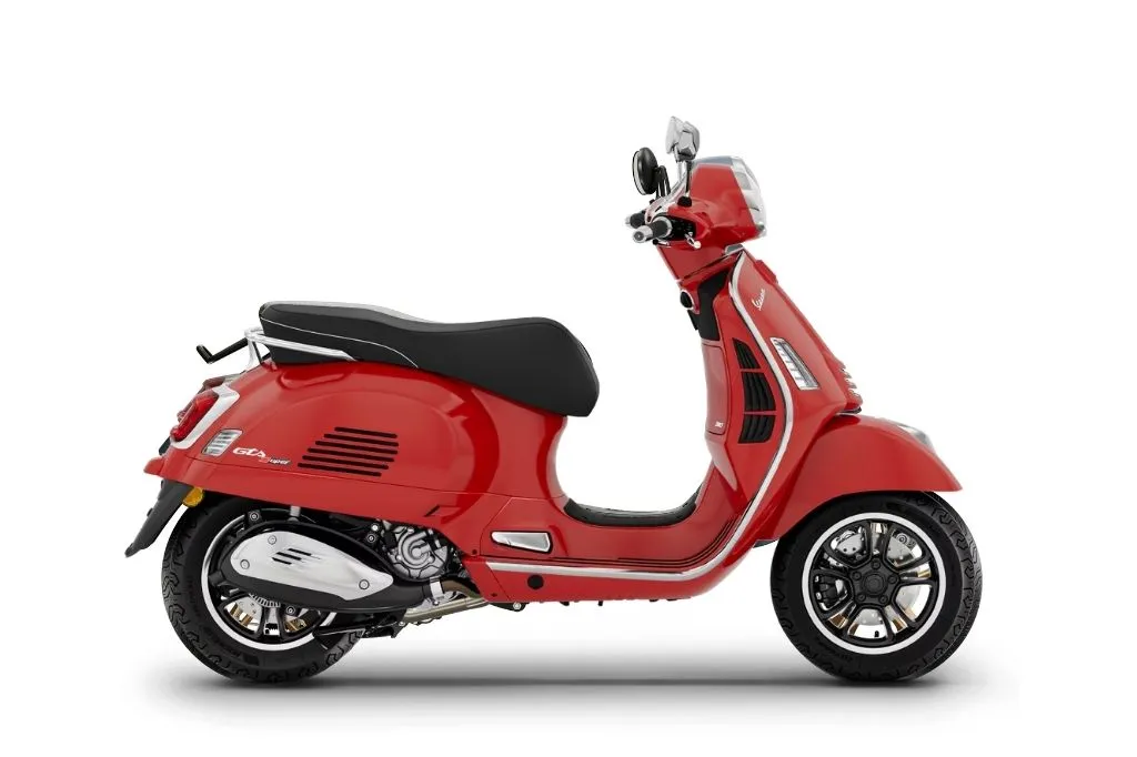 KATALOG - Vespa GTS 310 Super - Rosso Coraggioso 2026