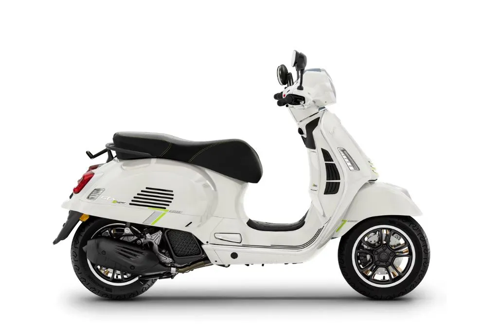 KATALOG VESPA GTS 125 Super Tech - bianco innocente 2026