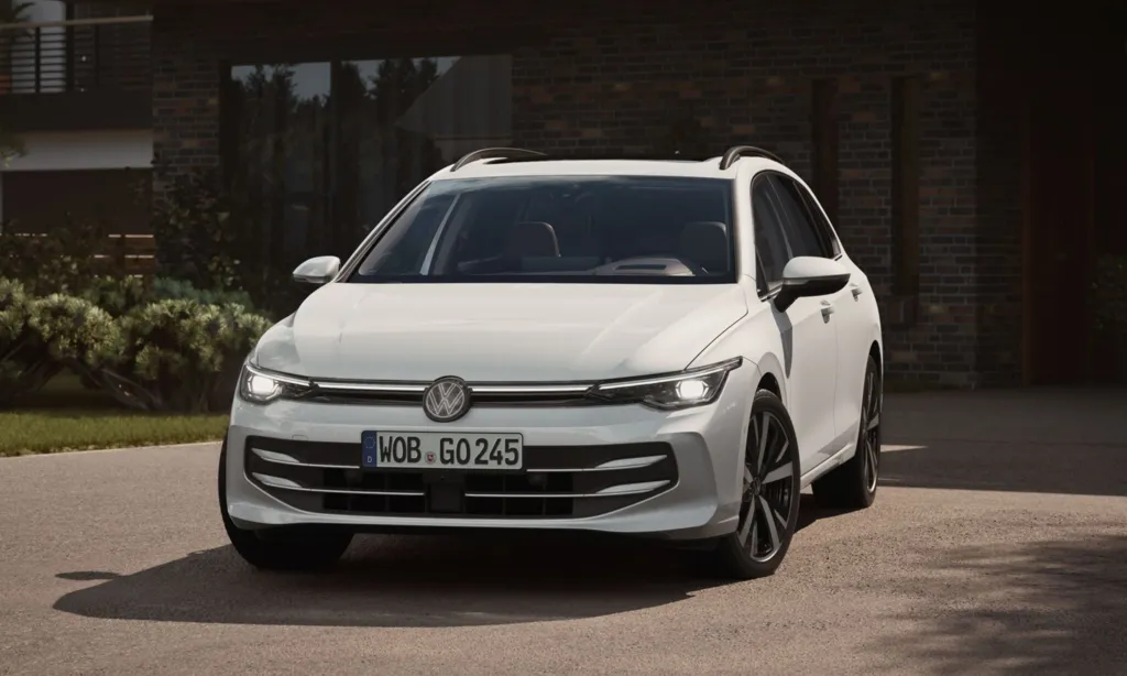 GV5601_Estate_exterior_front_view_IQ-Light_16-9