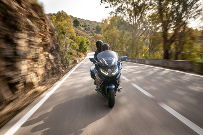 P90451991_highRes_bmw-k-1600-grand-ame