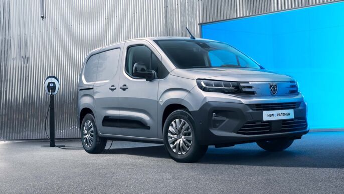 PEUGEOT_PARTNER_R_2023_BEV_ONSITE_MULTIMEDIA_TEASER_EMOTION_DESKTOP_2030x1146_4