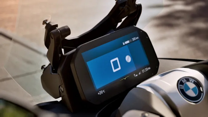 P90571758_highRes_the-new-bmw-c-400-gt