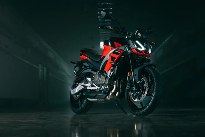 04-Aprilia-Tuono-457