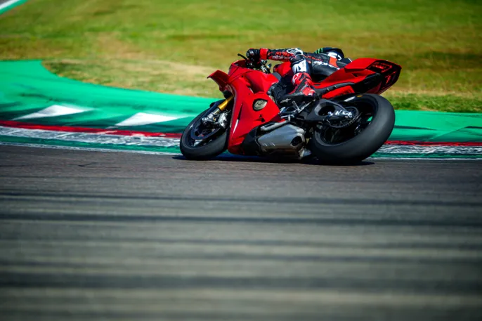 MY25_PANIGALE_V4S_DYNAMICS _2__UC662207_High