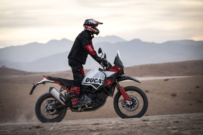 MY24_DUCATI_DESERTXRALLY_ACTION _86__UC592919_High