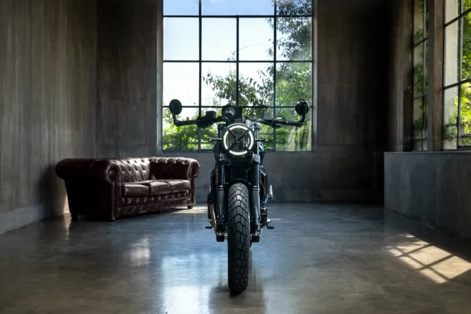 06 - MY26_SCRAMBLER_NIGHTSHIFT_EMERALDGREEN _11__UC852225_High