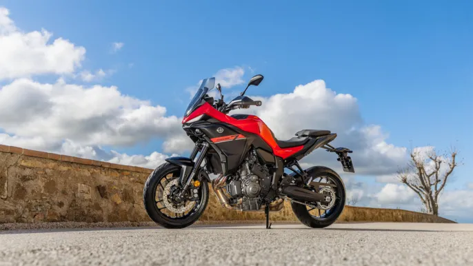 2026-Yamaha-MT07TRS-EU-Redline-Static-004-03