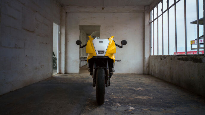 2026-Yamaha-XS850GP-EU-Legend_Yellow-Static-009-03