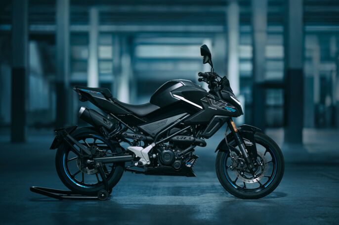 125NK_Gem Black_Static (3)