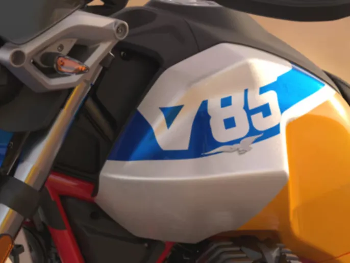 WI-Motoguzzi-V85-TT-D-1920x1440-C_11zon