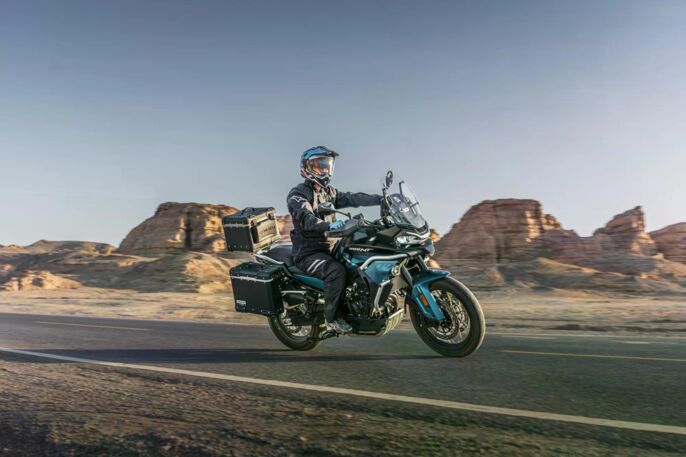 800mt-explore-es-03