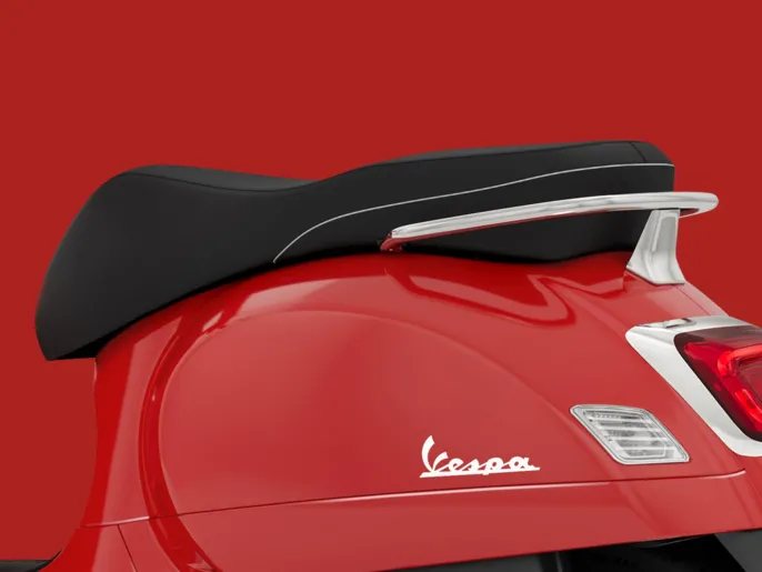 Vespa_wall-image_1080x1920_3