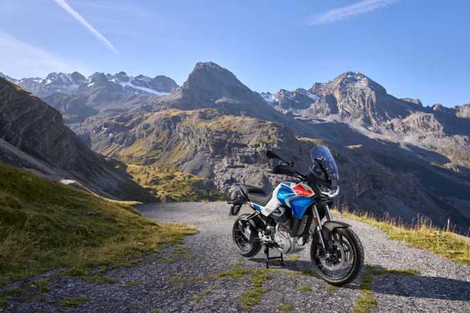 01-Stelvio-Duecento-Tributo-scaled