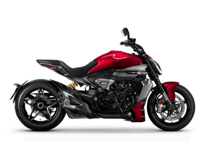 KATALOG - Ducati XDiavel V4 - Burning Red 2025