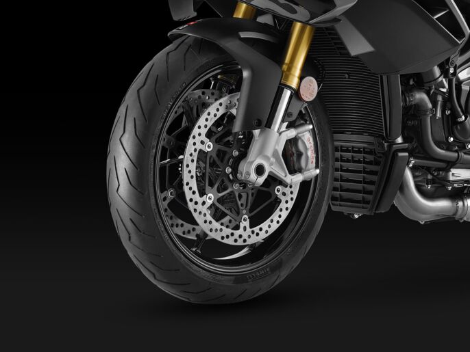 Aprilia_Facelift_Tuono-V4_Wall-img_1920x1440_Ruota-ant_1