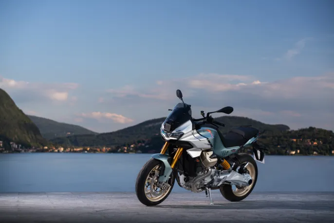 05-V100-Mandello-S