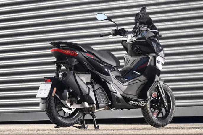 Aprilia_SR+GT_200_gallery_3