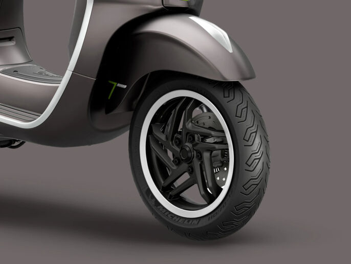WI-Vespa-Primavera-Tech-125-D-1920x1440-B