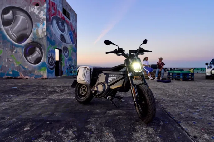 BMW_CE02_cartecgroup_bmw-motorrad_praha-ostrava-52