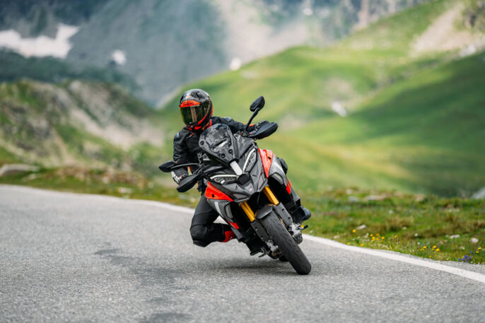 MY25_DUCATI_MULTISTRADA_V4_PIKES_PEAK_DYN_ONLOCATION _73__UC692835_High