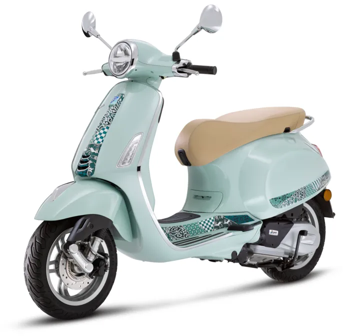 01-vespa-batik