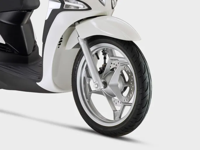 Piaggio_Liberty-125_wall-img_1920x1440_Ruota-ant_1