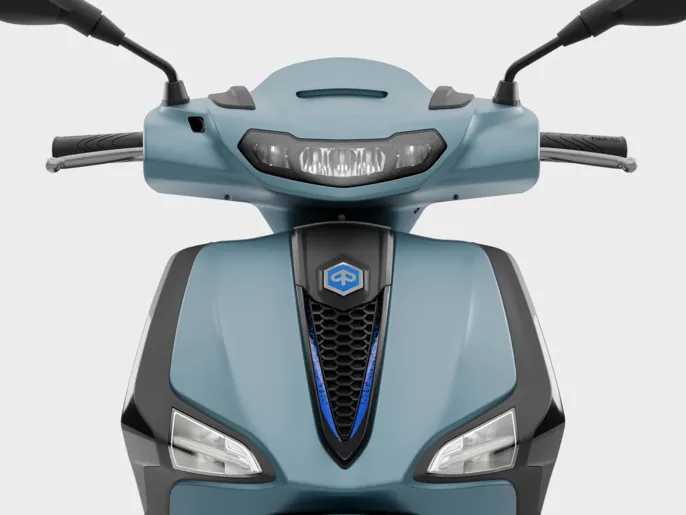 Piaggio_Liberty-125-S_close-up_1920x1440_Faro_1