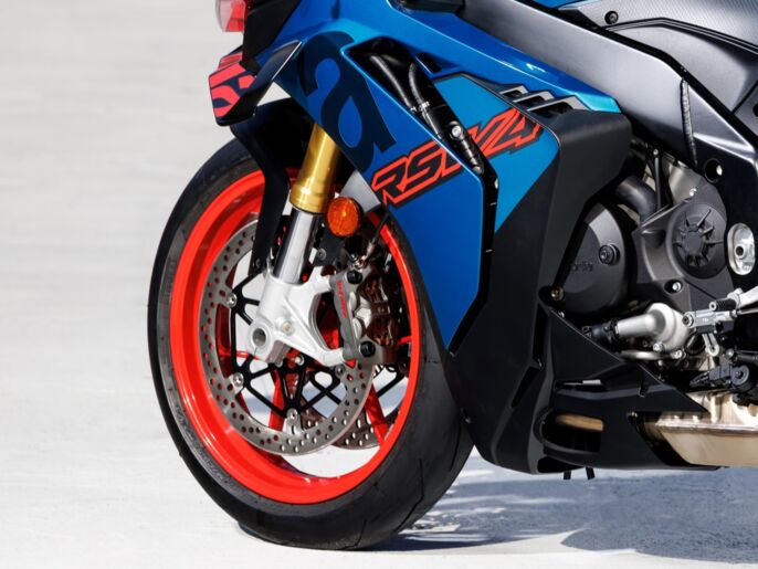 aprilia_rsv4-wall-image-1920x1440-3