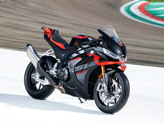 Aprilia_RSV4-factory_wall-image_1920x1440_1