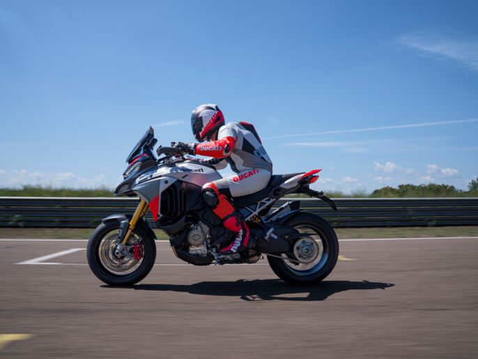 MY26_MULTISTRADAV4_RS_DYNAMIC _3__UC843824_High