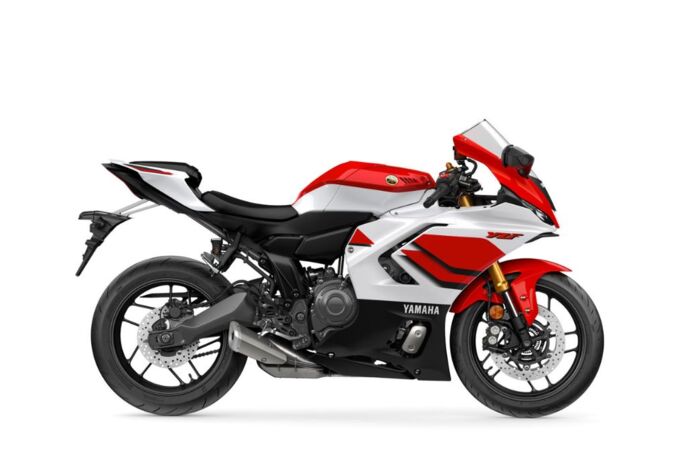 Yamaha Katalog barevné varianty (2)