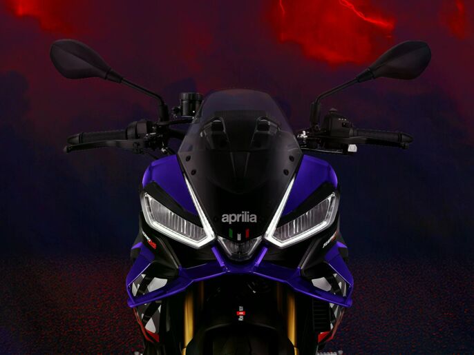 WI-Aprilia-Tuono+V4-Factory-D-1920x1440-C