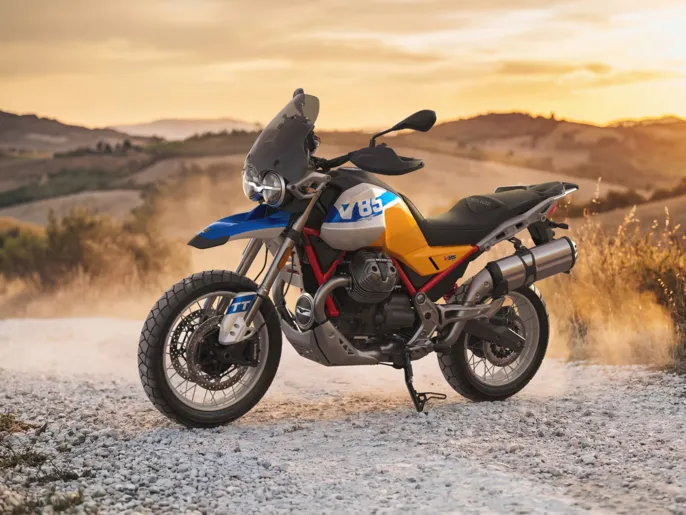WI-Motoguzzi-V85-TT-D-1920x1440-A_11zon