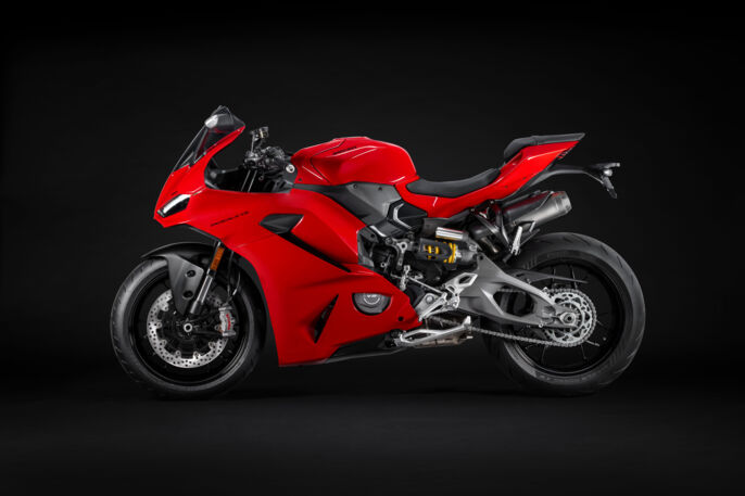 02 - MY25_PANIGALE_V2_STUDIO _2__UC719929_High