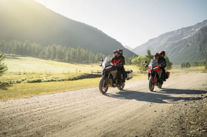 MY25_DUCATI_MULTISTRADA_V4S_DYN_ONLOCATION _70__UC692652_High