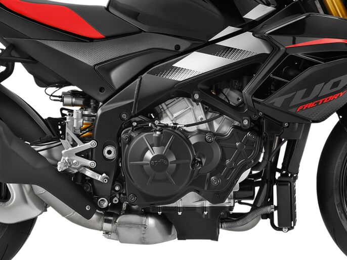 Aprilia_Facelift_Tuono-V4-Factory_Close-Up_900x675_Motore_2