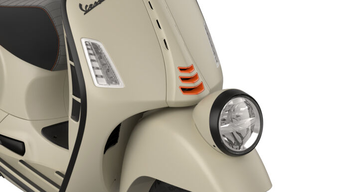 Vespa-GTV_beige_headlight