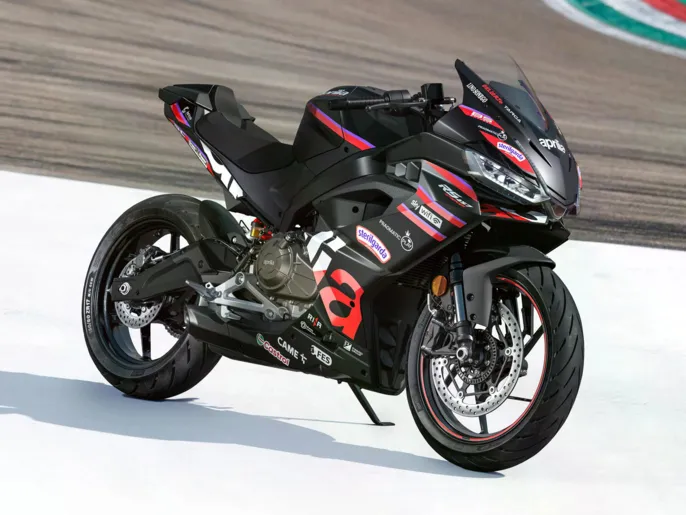 WI-Aprilia-RS457-Replica-D-1920x1440-B