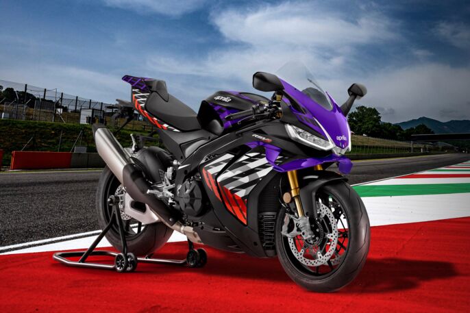 GAL-PREM-Aprilia-RSV4-Factory-D-3840x2560-D