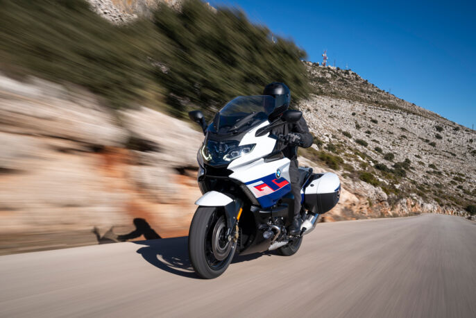 P90451705_highRes_bmw-k-1600-gt-02-202