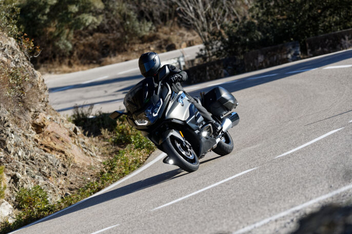 P90451908_highRes_bmw-k-1600-b-02-2022