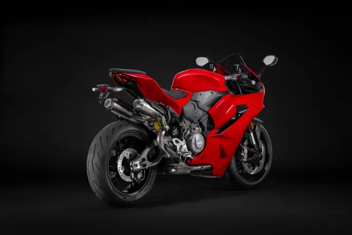 03 - MY25_PANIGALE_V2_STUDIO _6__UC719930_High